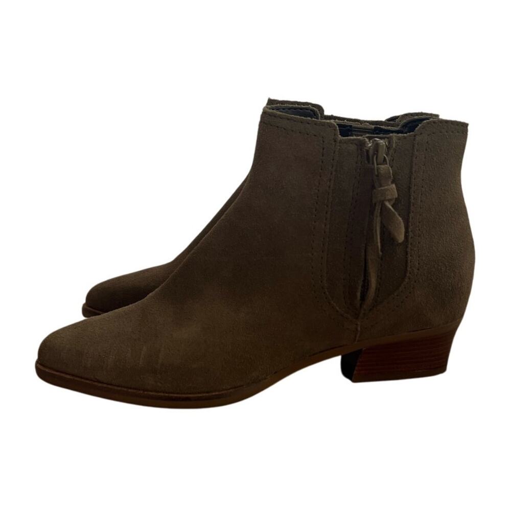 Cole Haan Hadlyn NWOT Women's Green Suede Ankle Boots Booties Side ZIp Size 8 B - Picture 3 of 7